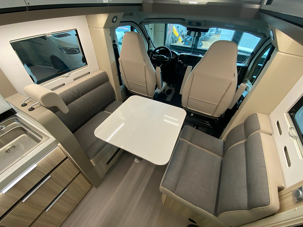 Adria Compact Supreme DL / B-körkort / Automat / Låg skatt - Adria