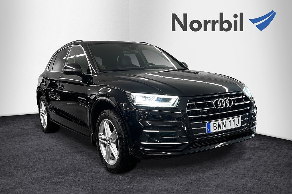 Audi Q5 TFSI e 55 367HK Navi, B-kamera, S-line