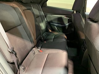 Halvkombi Mazda CX-30 8 av 20