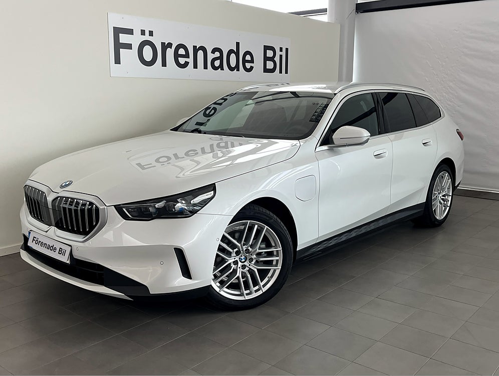 BMW 530e xDrive Touring Active Edition KAMPANJ fr. 579.900 kr 