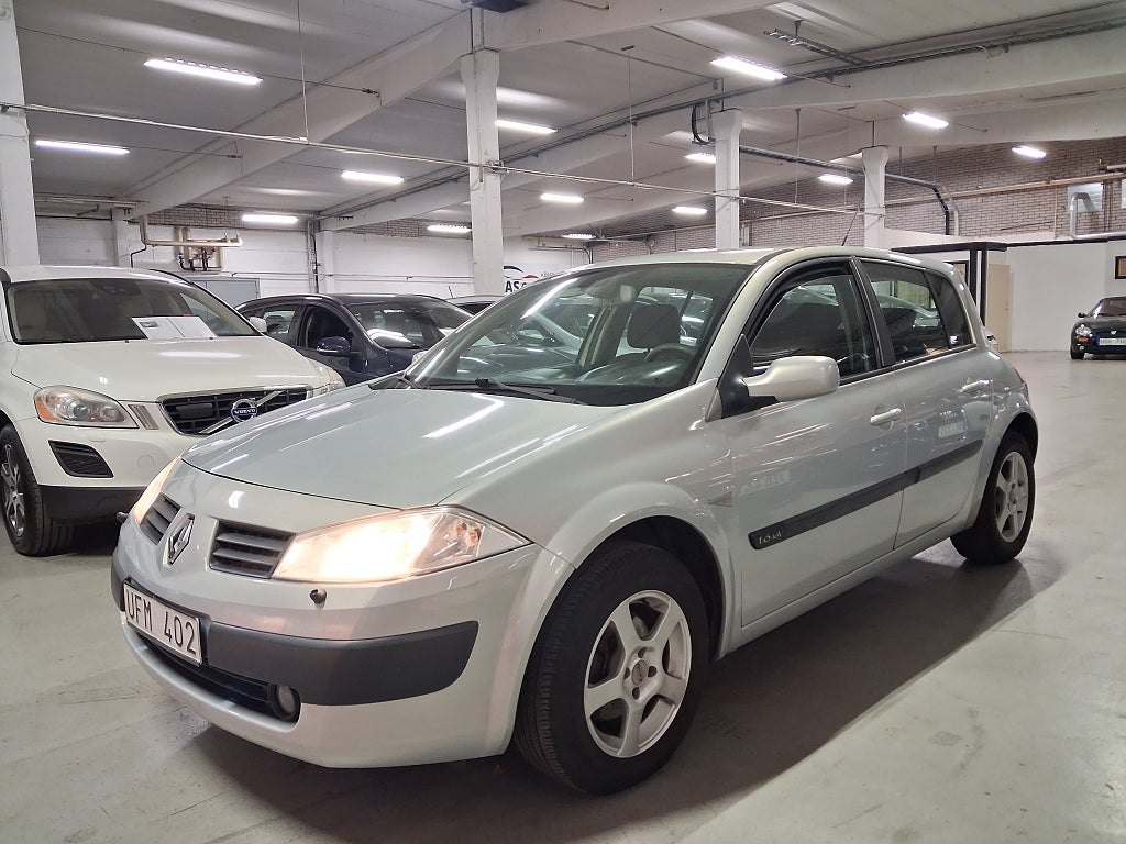 Renault Megane 5-dörrar 1.6 Euro 4 & Servad