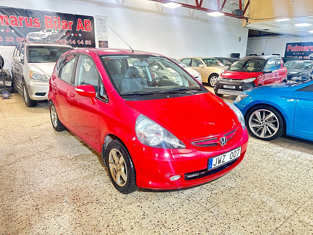 Honda Jazz 1.3 CVT Automat Ny Besiktigad & Ny Servad 