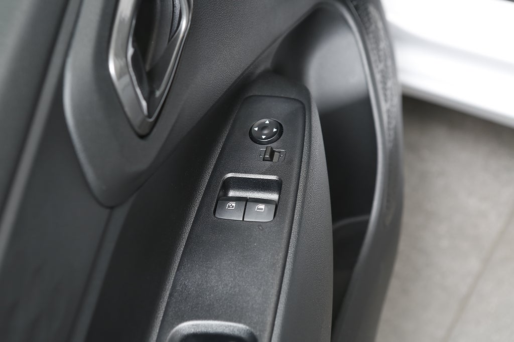 Hyundai i10 1,0 Automat Essential 2025