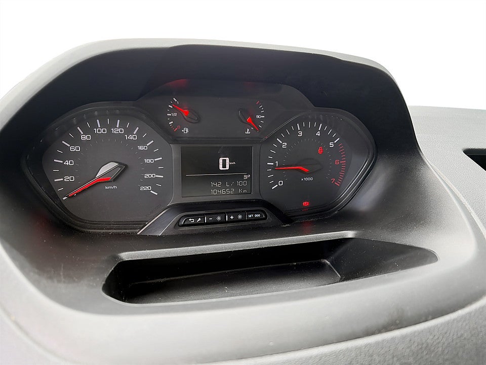 Bild på Peugeot Partner PRO 1.5 BHDi 100hk L2 DRAG VÄRMARE