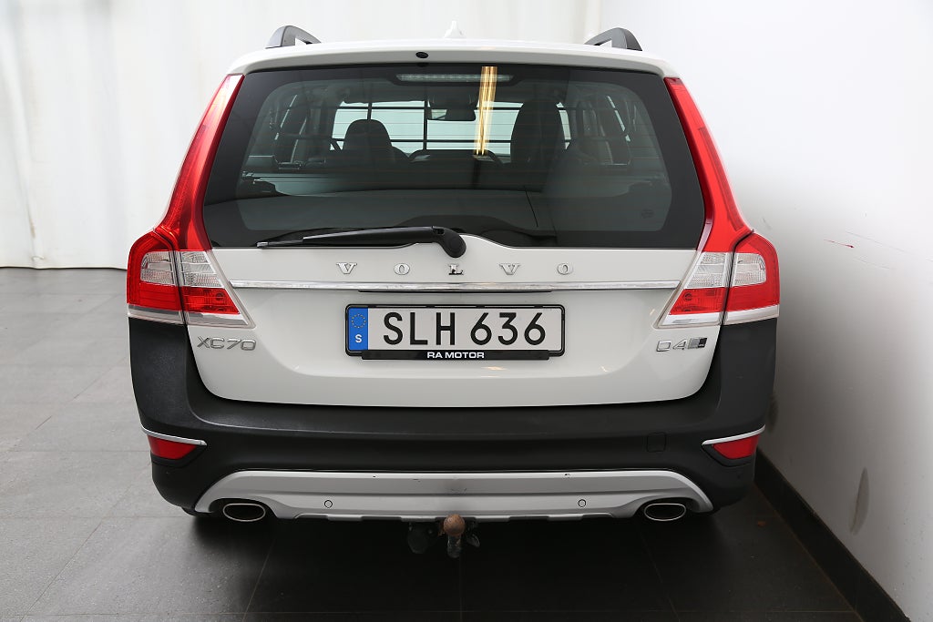 Volvo XC70 D4 181hk Classic Momentum AWD Aut Elstol Värmare Drag 2016