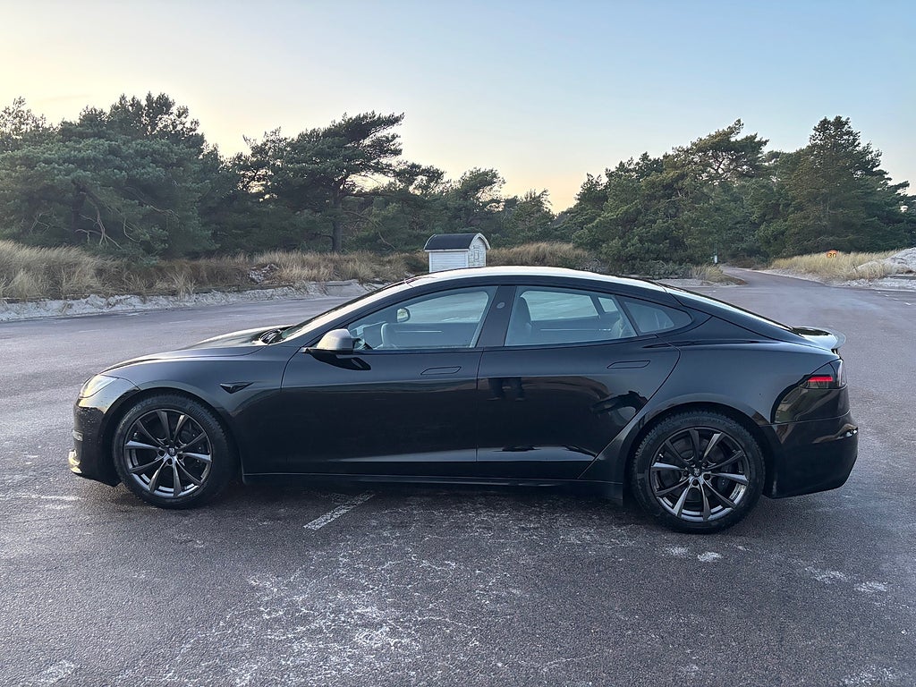 Tesla Model S 2023