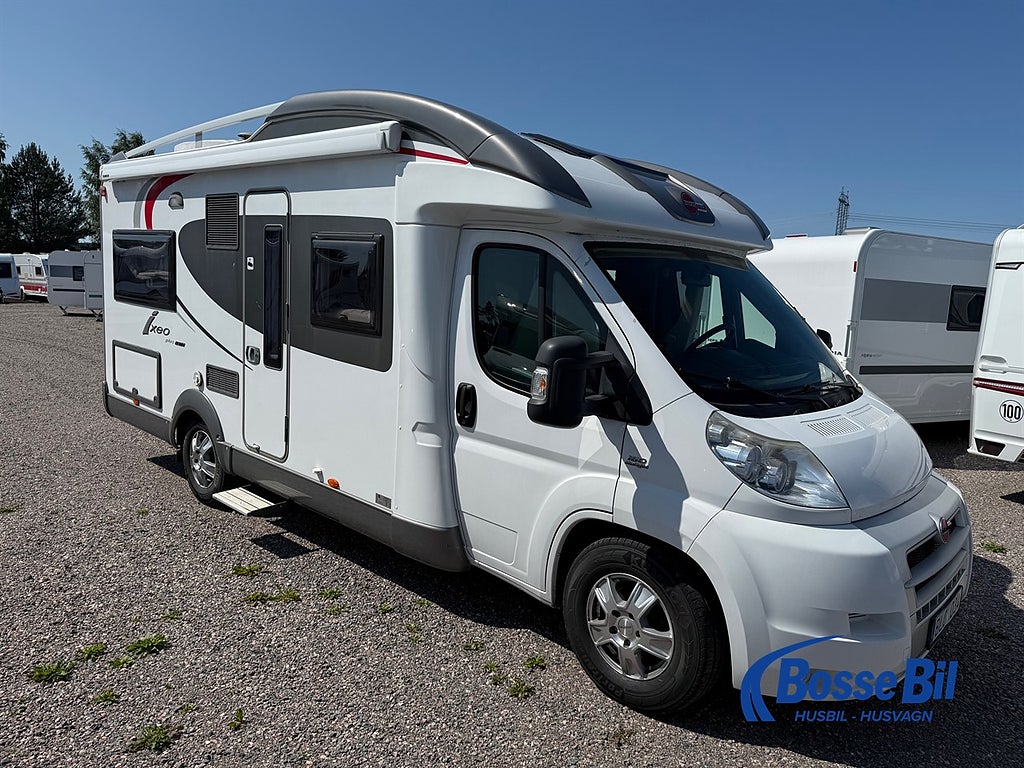 Bürstner Ixeo 664 Plus * Taksäng * Automat 3L motor kamkedja