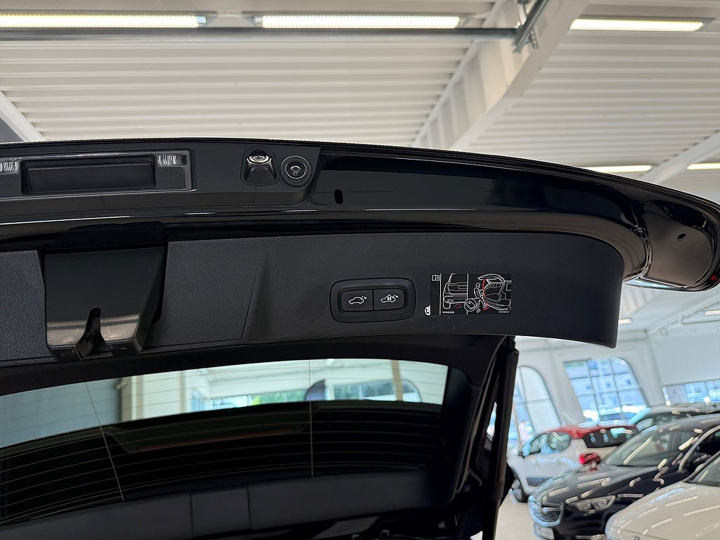 Volvo XC40 Recharge T4,211hk,Inscription/360-Kam/Nav/Orrefors/H&K