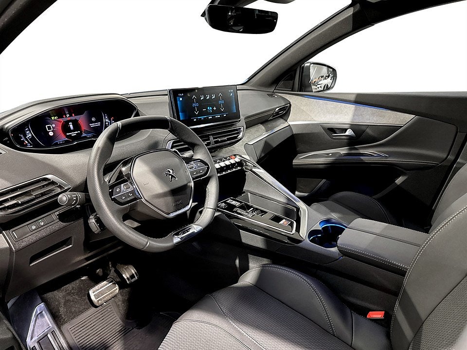Bild på Peugeot 5008 GT 1.2 PT 130hk Aut - B-KAMERA, CARPLAY