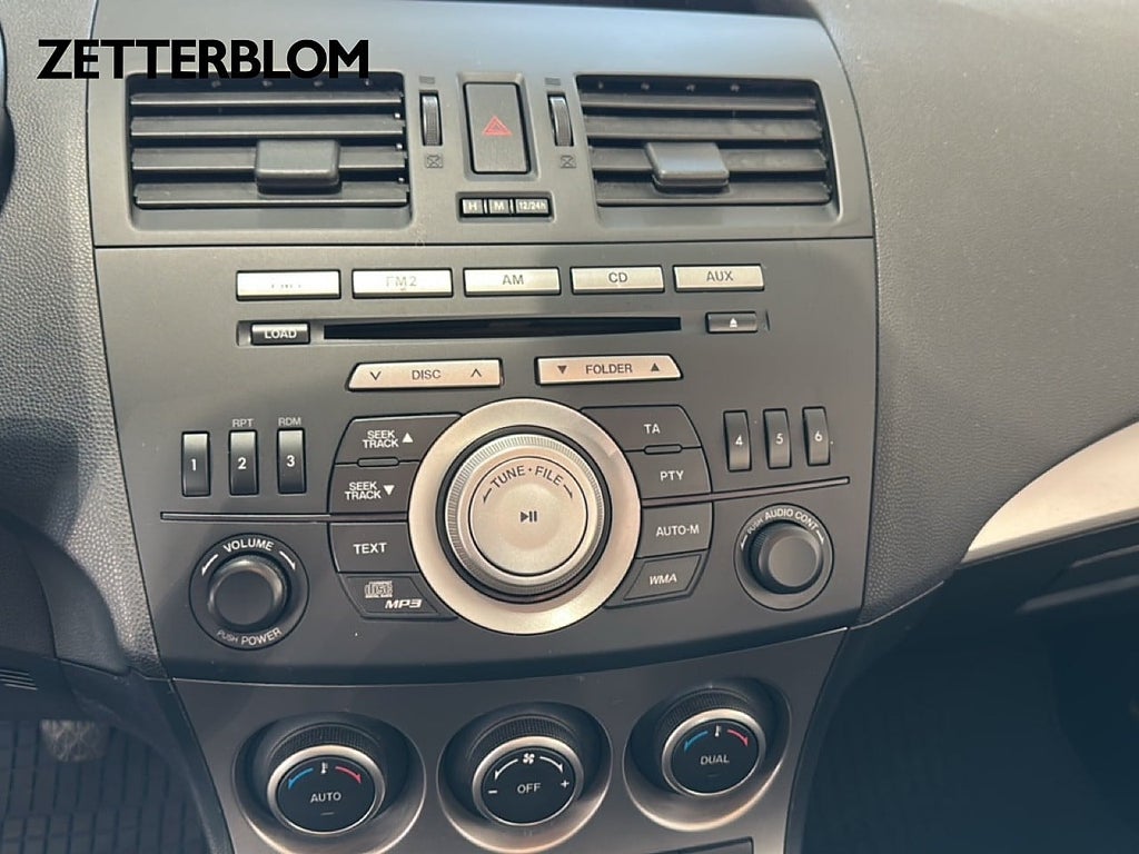 Halvkombi Mazda 3 18 av 21