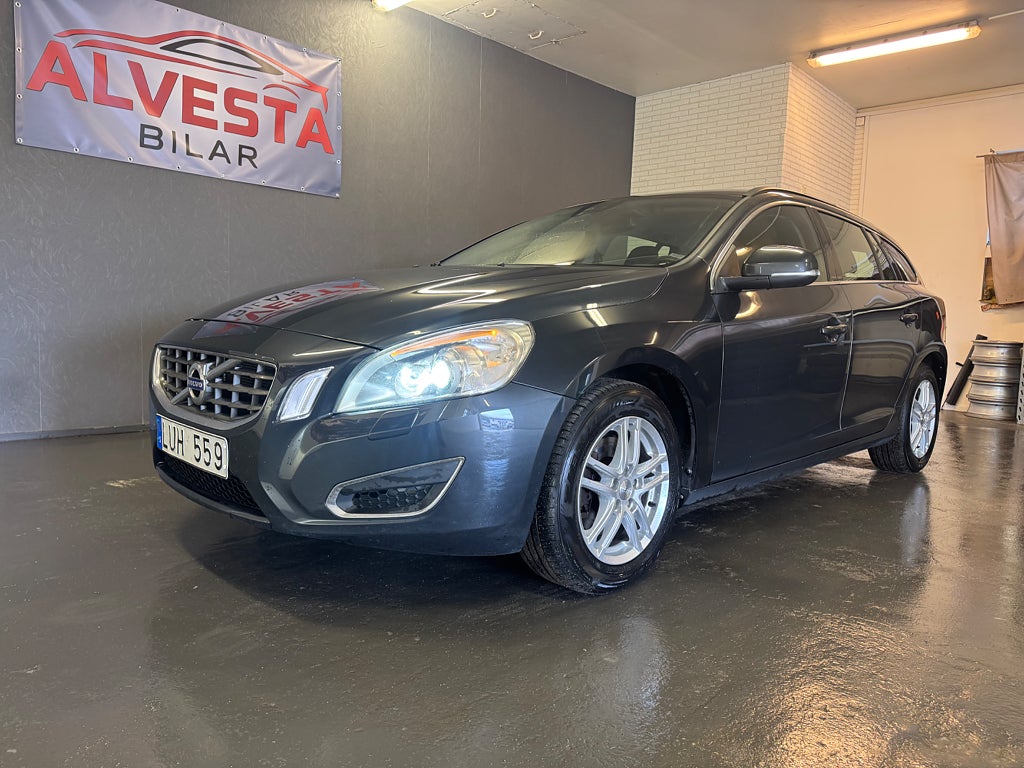 Volvo V60 T3 Momentum Euro 5/ Nybesiktigad/Nyservad