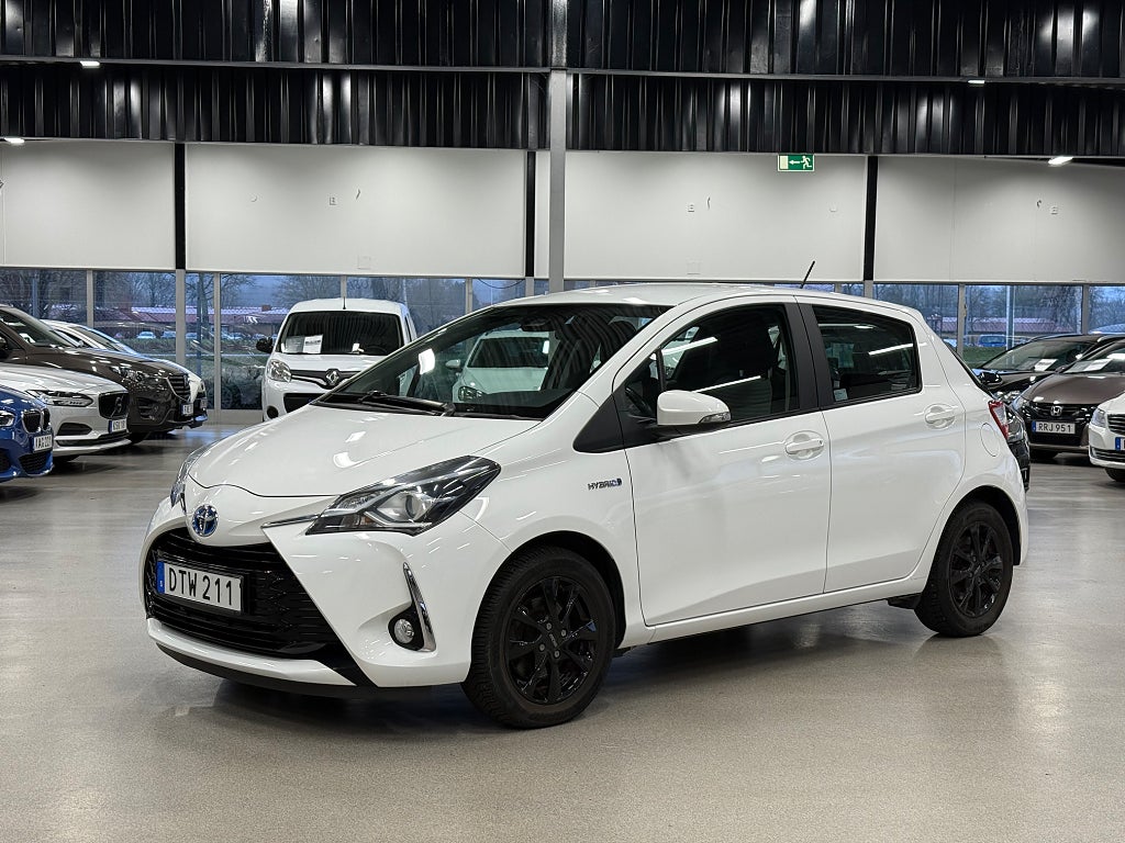 Toyota Yaris Hybrid e-CVT Active Backkamera Körfilsassistans 