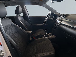 Suzuki Vitara 1.4 Boosterjet AllGrip S&V-hjul/Drag/Mvärm/Kamera/Pano – bild 10