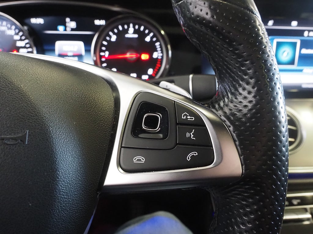 Mercedes-Benz E 220 d 9G-Tronic AMG | Burmester | Pano | 360 2018