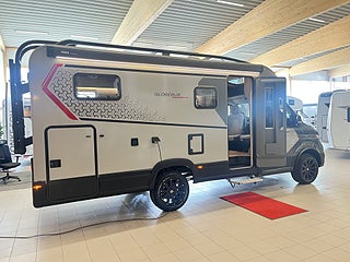 Husbil-halvintegrerad Dethleffs GLOBEBUS PERFORMANCE 4X4 T46 4 av 30