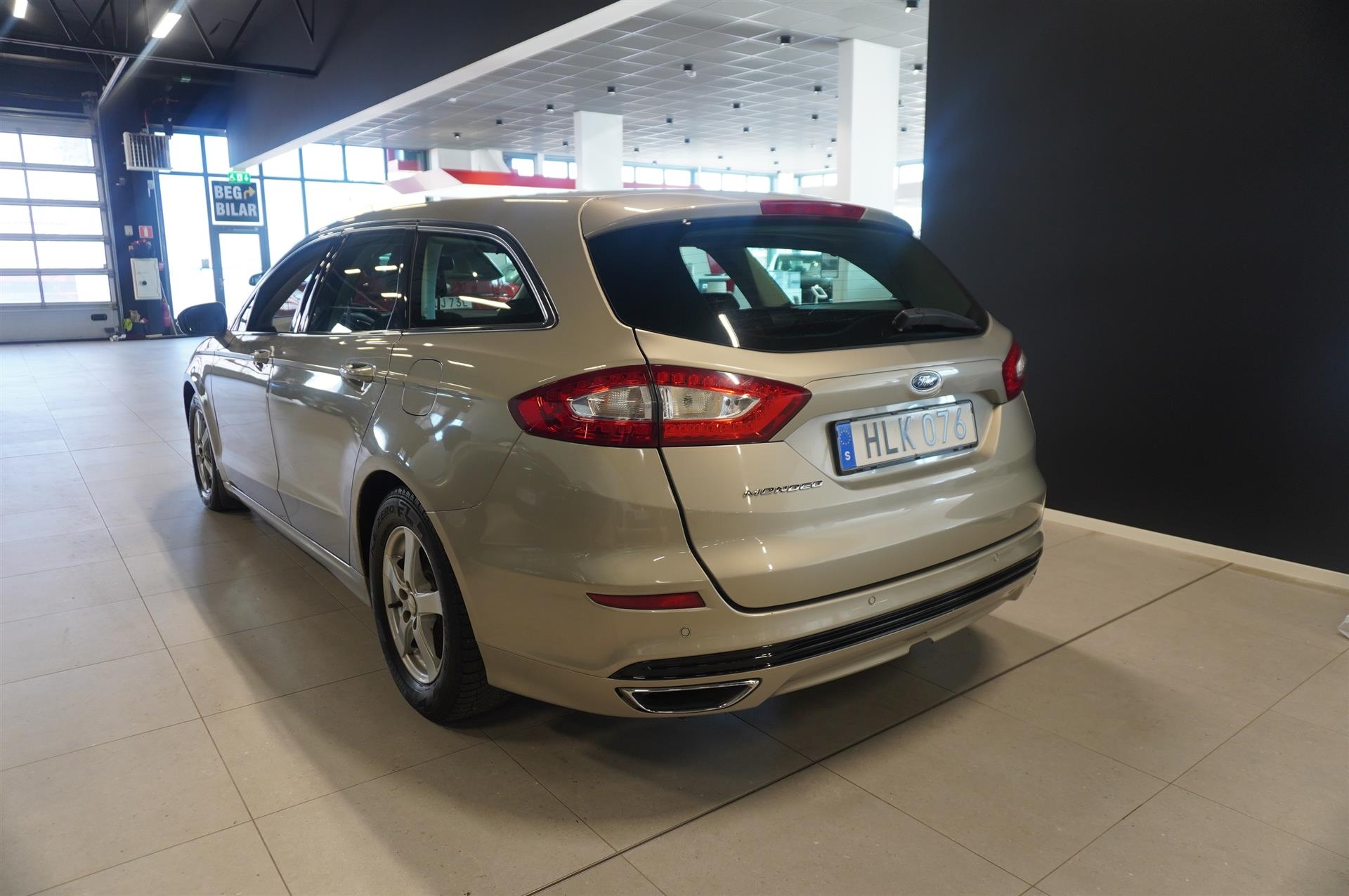 Ford Mondeo 2015, photo 3/10