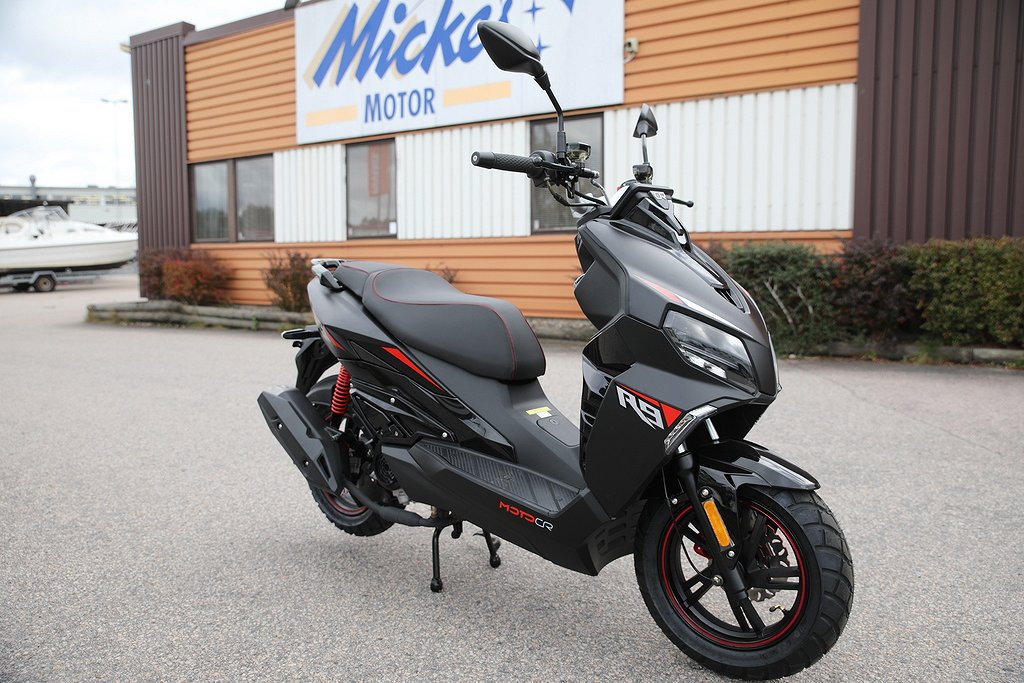 Motocr R9 SP T4 EFI  – fullutrustad mopednyhet