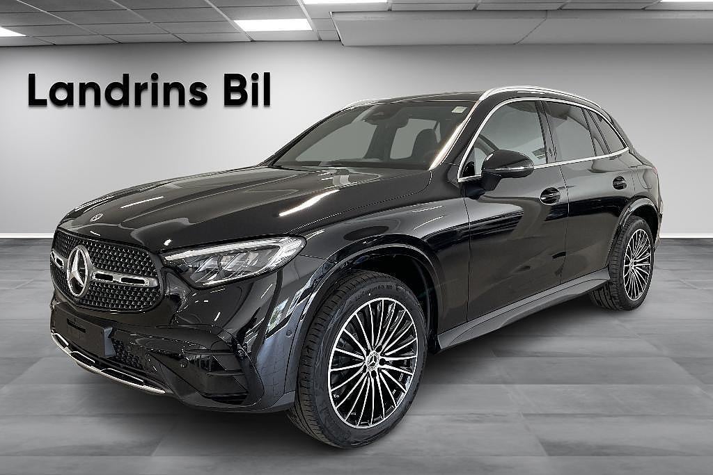 Mercedes-Benz GLC 300 e 4MATIC SUV Laddhybrid AMG-Line *LAGER*