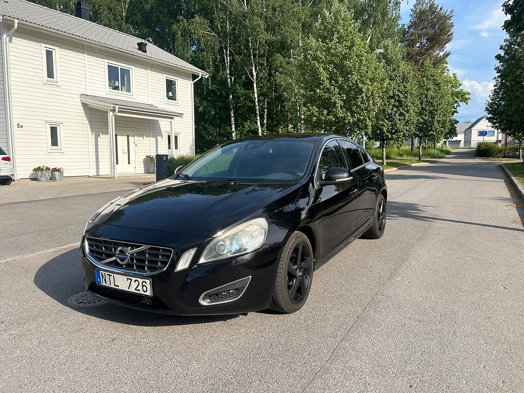 Volvo S60 D2 Momentum Euro 5 (mycket ekonomisk att äga)