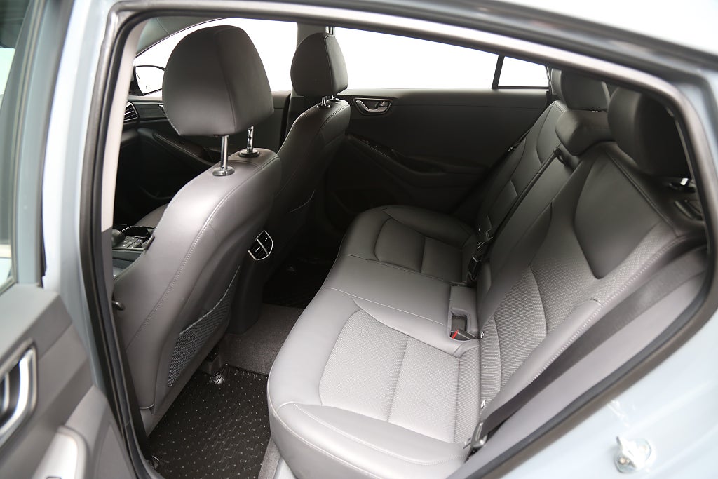Hyundai IONIQ Electric 38.3 kWh Premium Plus Navi CarPlay Skinn 2020