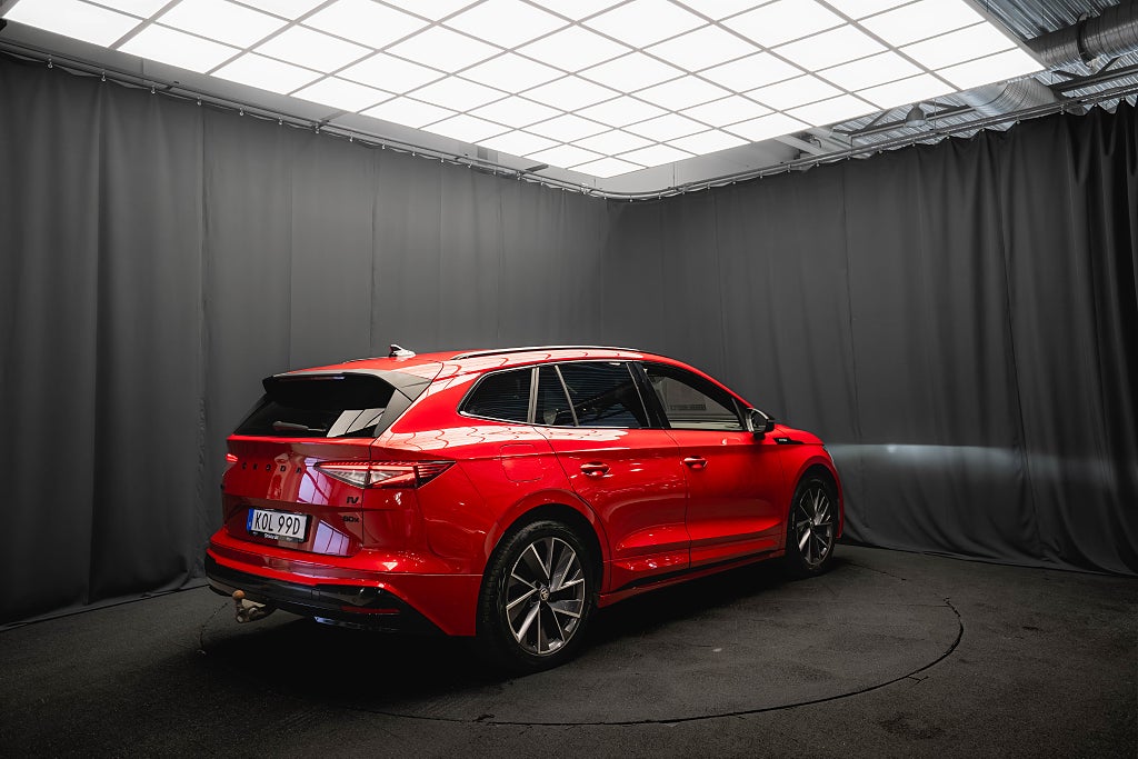 Skoda Enyaq iV 80x SPORTLINE DRAG 360 KAMERA HUD PANO 93% BATTERIHÄLSA