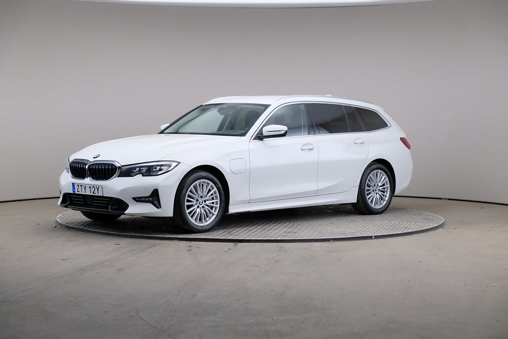 BMW 330e 3 Touring Sport Line HiFi Adaptiv Fart