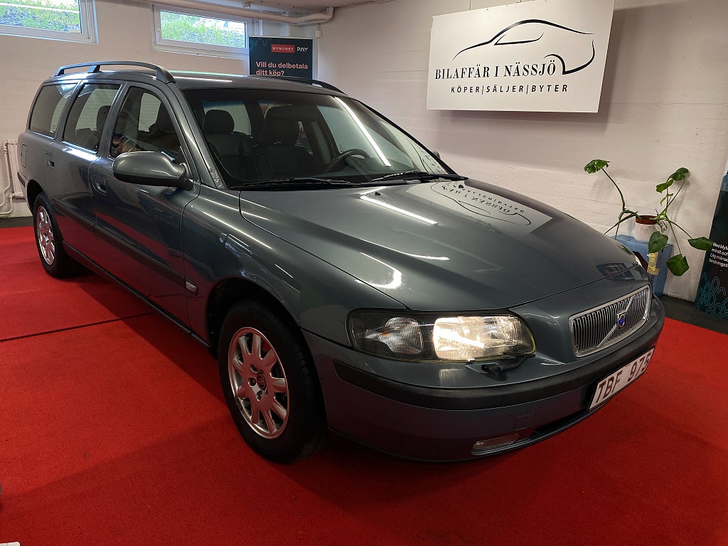 Volvo V70 2.4 Business Ny besiktning