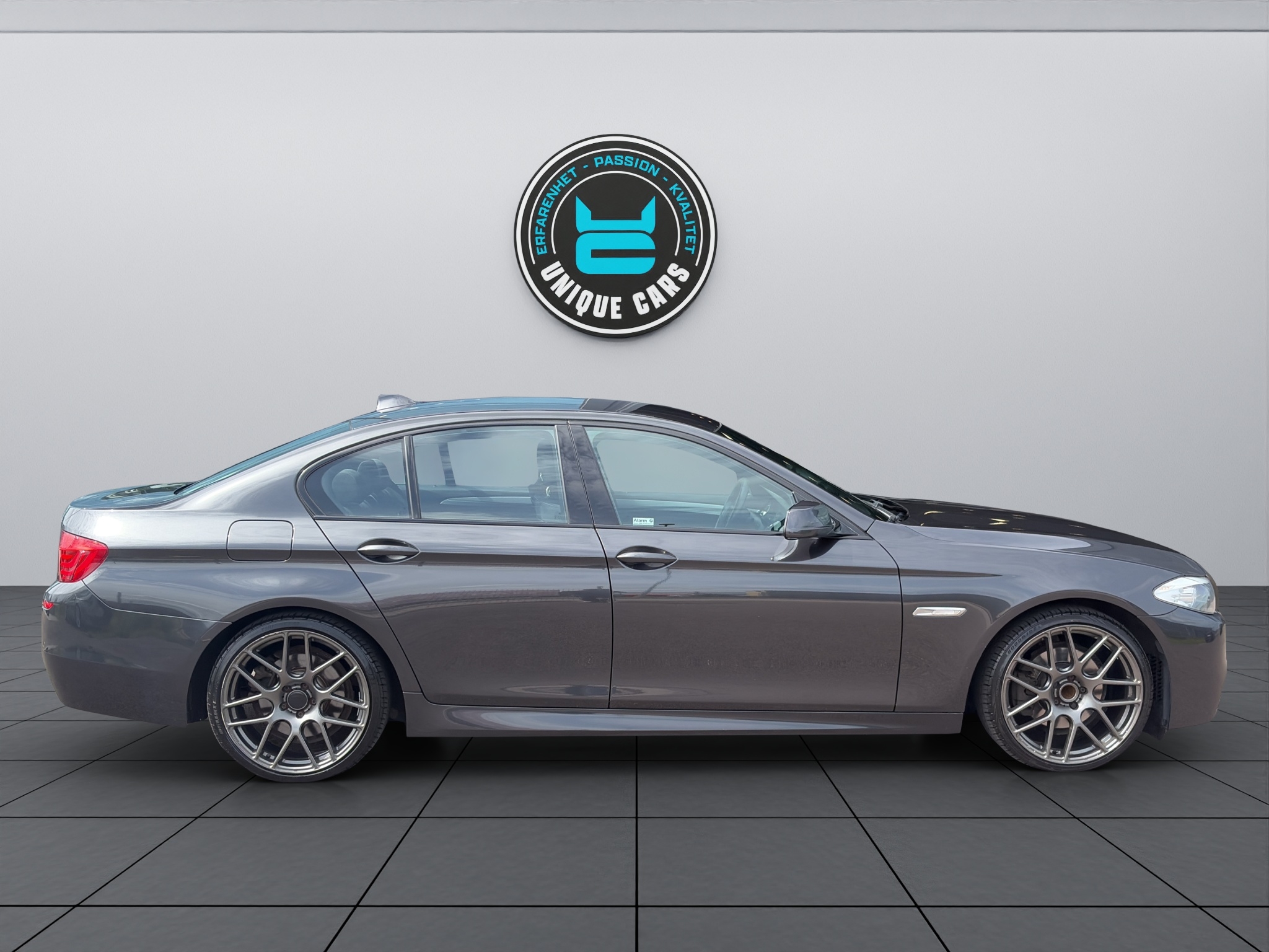BMW 520 d Sedan 2012, bild 2/46