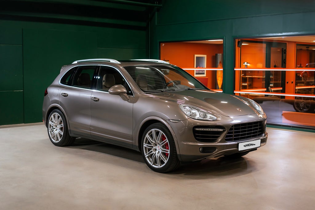 Porsche Cayenne Turbo Turbo 500hk / Svensksåld / Se utrustning!