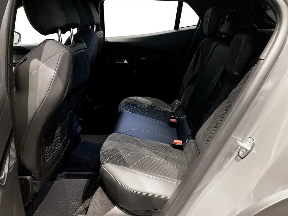 Bild på Peugeot 2008 GT 1.2 PT 130hk Aut - PL 24 månader/2000 mil