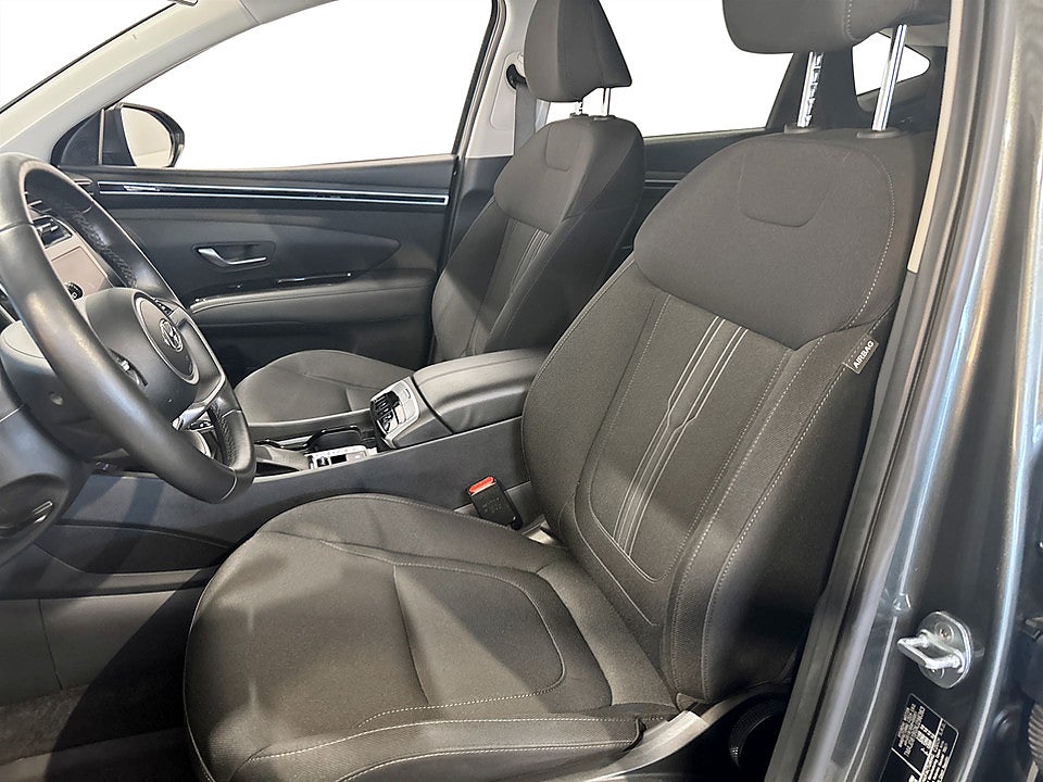 Bild på Hyundai Tucson Essential 1.6 T-GDI 150hk Aut B-KAMERA CARPLAY