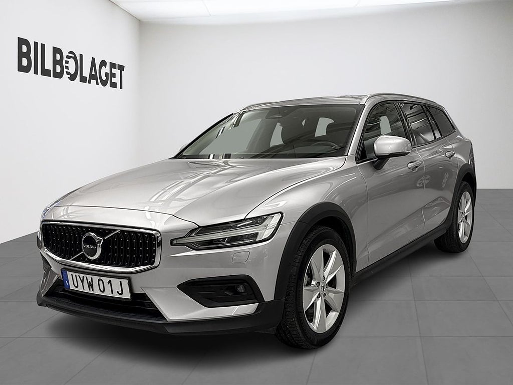 Volvo V60 Cross Country B4 AWD Diesel Core DRAG/NAV/KAMERA