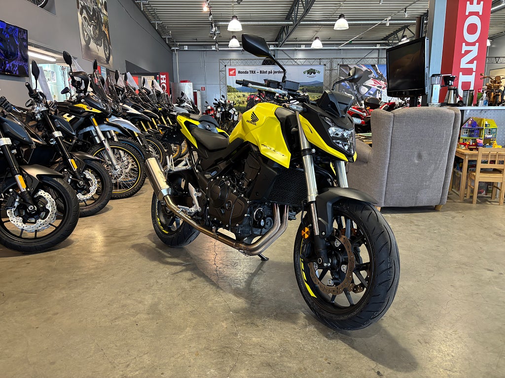 Honda CB750 Hornet #Endast 660mil & Helsystem# 