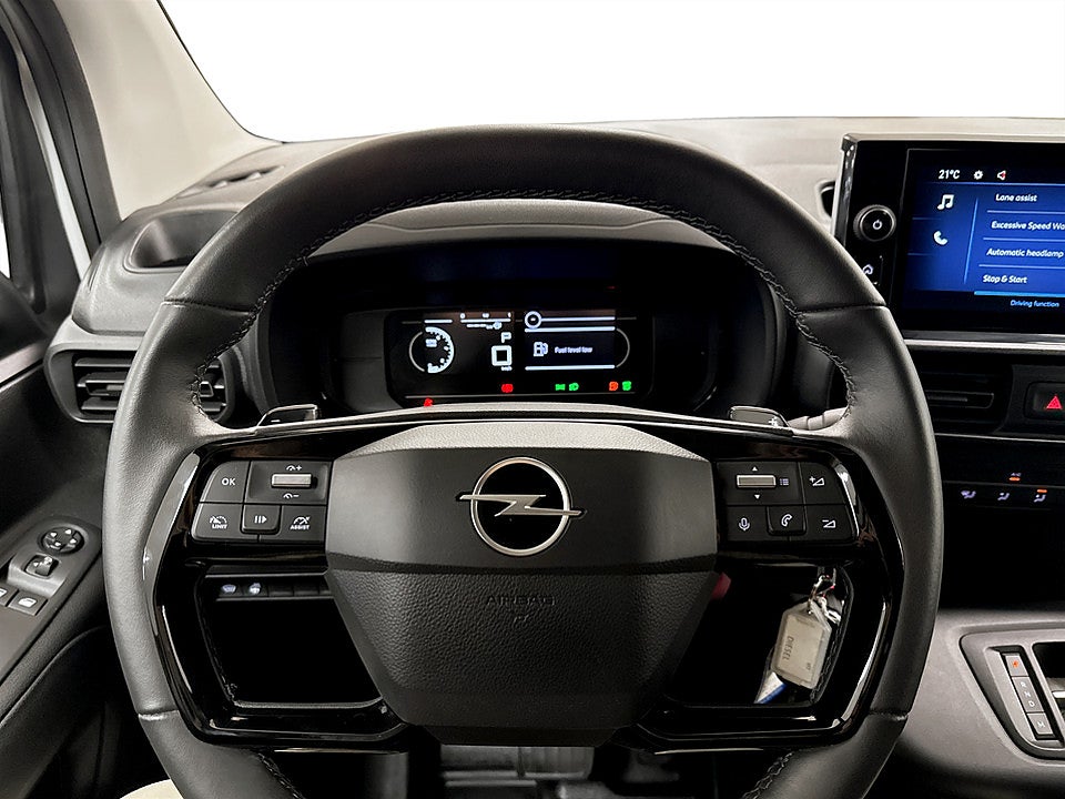 Bild på Opel Combo 130hk Aut L1 - DEMO