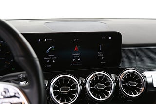 SUV Mercedes-Benz GLB 21 av 30