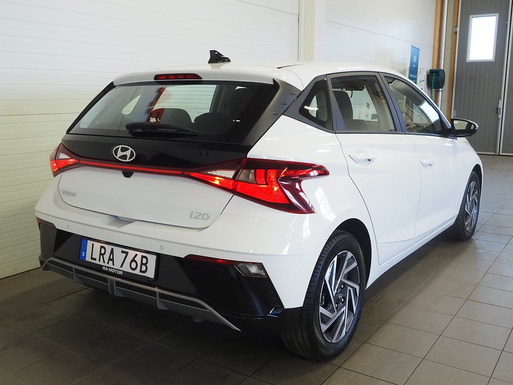 Hyundai i20 Essential 1.0 T-GDI 100HK Automat Kamera Moms 2025