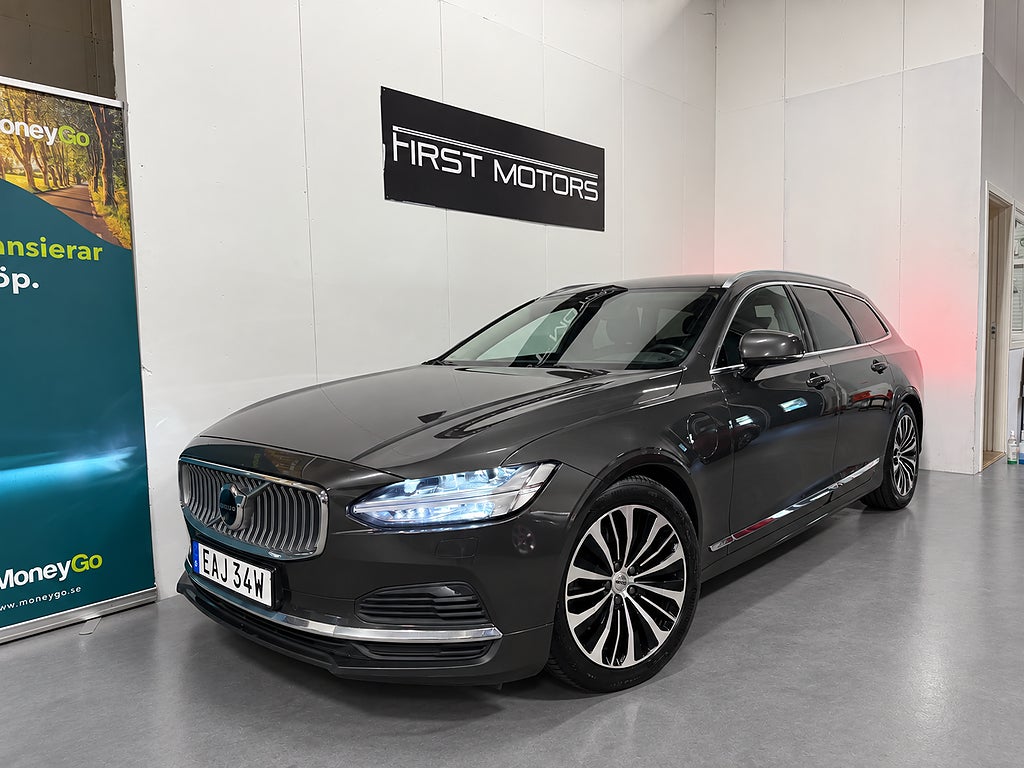 Volvo V90 Recharge T6 AWD Geartronic Core Edition Euro 6/1-Ägare