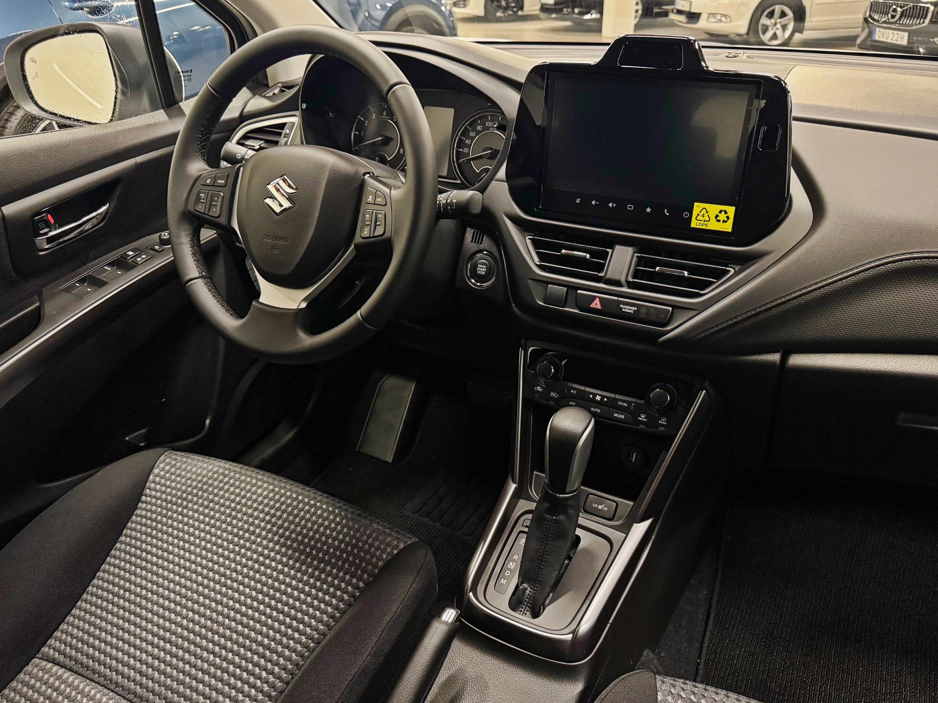 Suzuki S-Cross 2026, bild 3/33