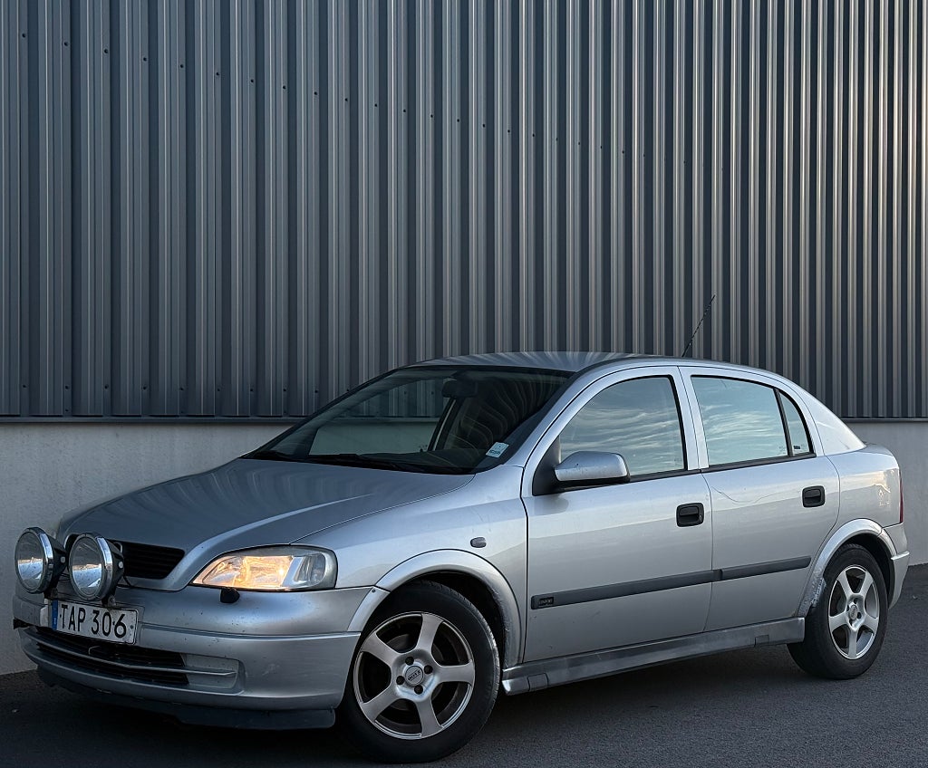 Opel Astra 5-dörrar 1.6