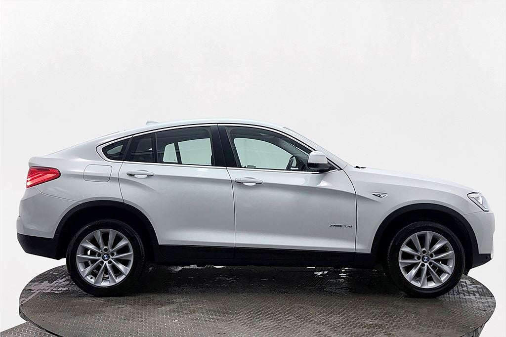 BMW X4 xDrive 20d Drag Navi Rattvärme P-Sens Kamkedja Delläder