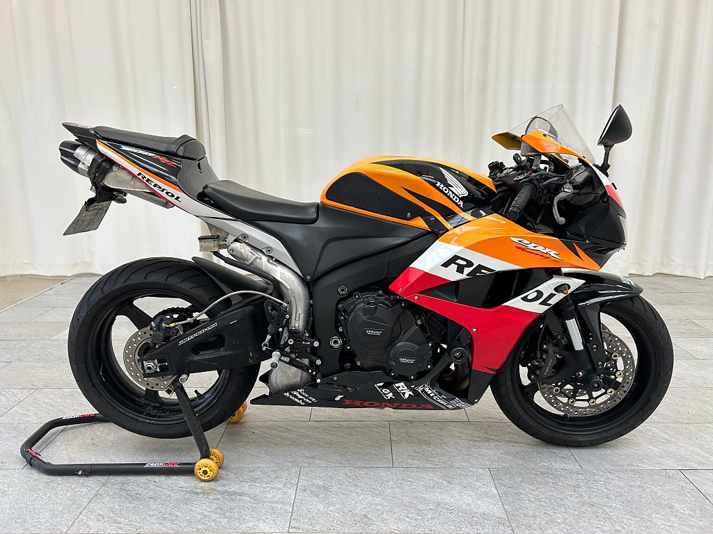 Honda CBR600RR Repsol | 2008 | 2347 Mil | Mivv Slip on 
