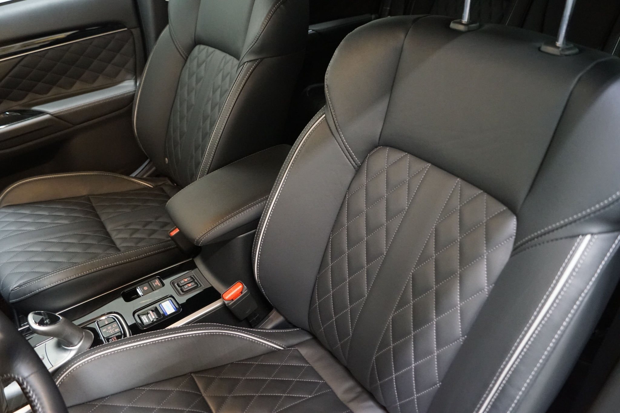 Mitsubishi Outlander 2019, bild 7/48