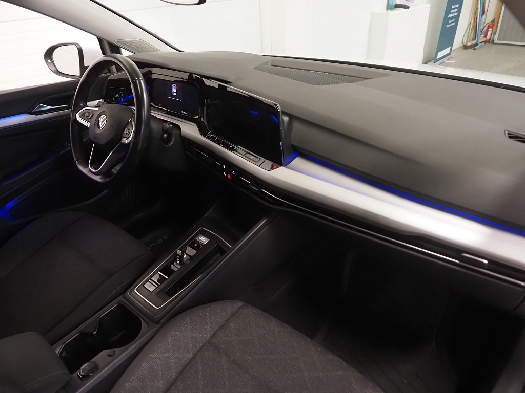 Volkswagen Golf 2.0 TDI 116hk Backkamera P-Värmare Drag 2022