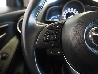 Halvkombi Mazda 2 16 av 21