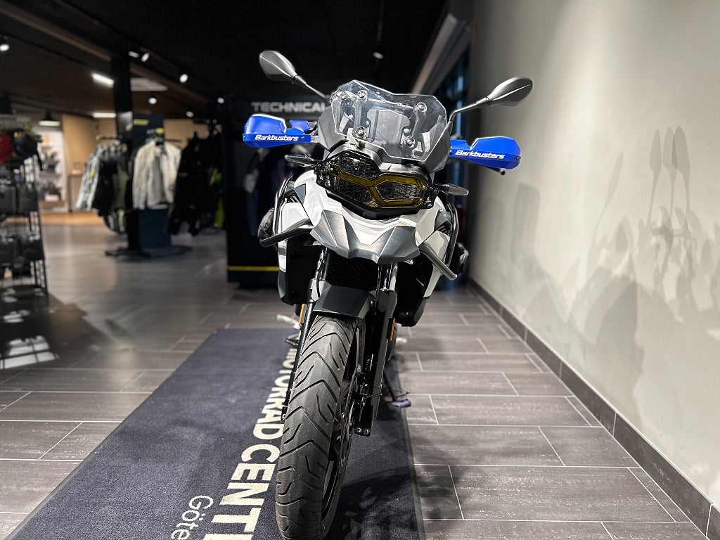 BMW F800GS / Serviceavtal / Toppbox / Chassi-sänkt / Barkbusters
