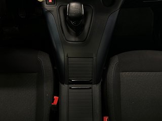 Peugeot Rifter 1.2 e-THP S&V-däck/Drag/M-värmare/Sensorer
