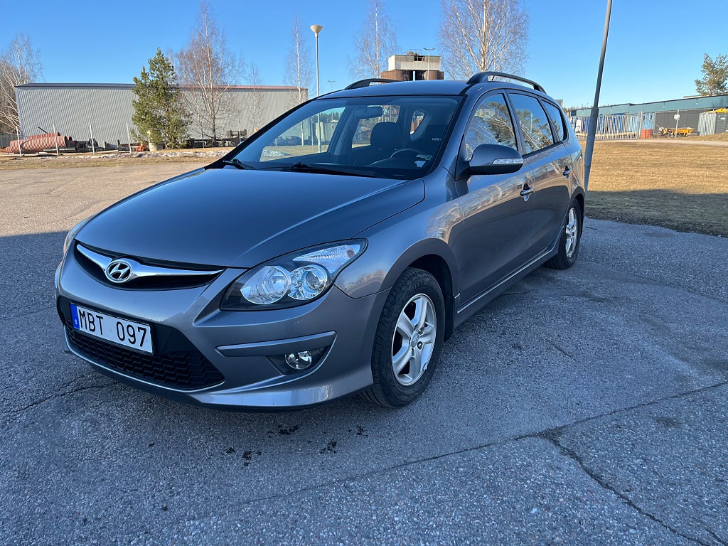 Hyundai i30 cw 1.6 Business 
