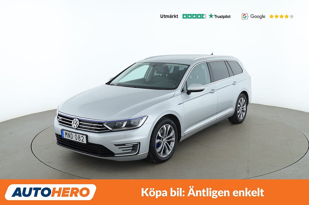 Volkswagen Passat Variant GTE / Värmare, Dragkrok, CarPlay