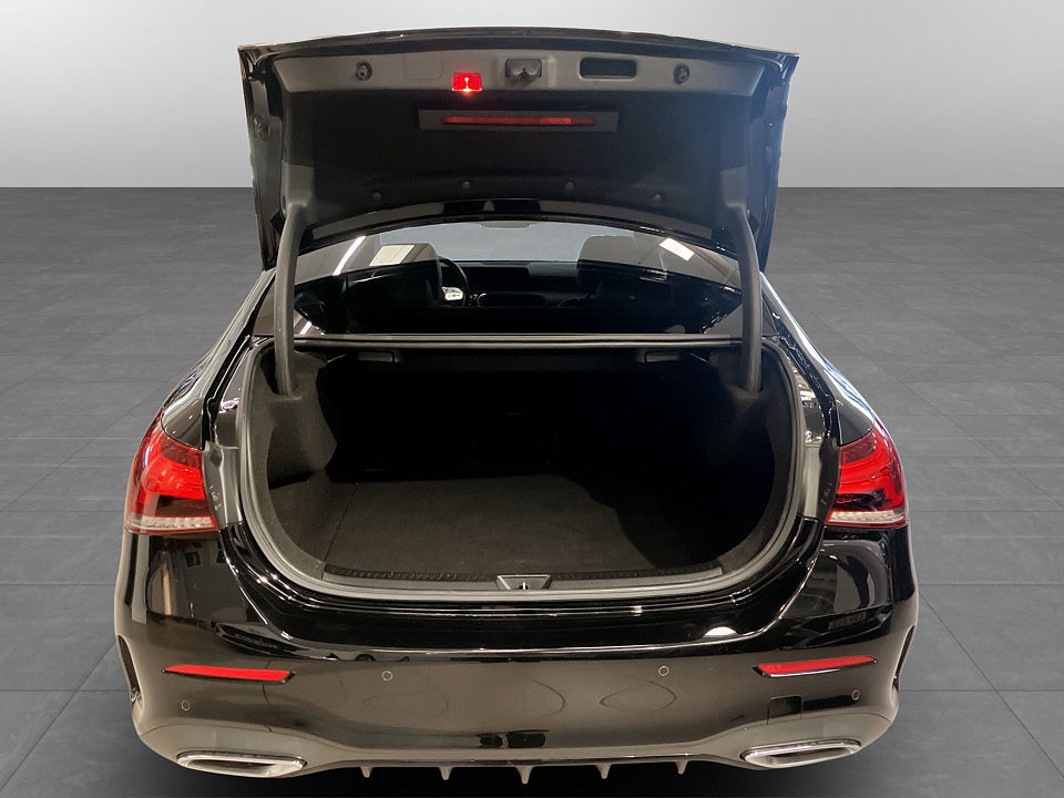 Bild på Mercedes-Benz A200 AMG PREMIUM NIGHT PACK 163hk Aut B-KAMERA CARPLAY