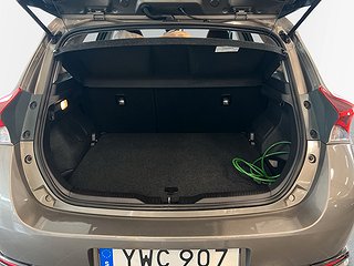 Toyota Auris 1,8 Hybrid Intense Edition S&V-hjul/M&K-värm